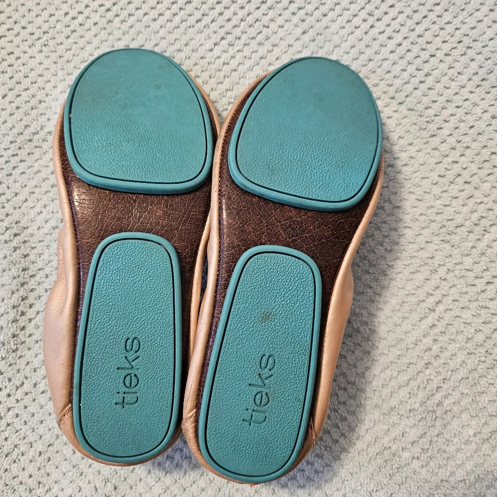 Tieks Champagne Sz 7 - Picture 4 of 8